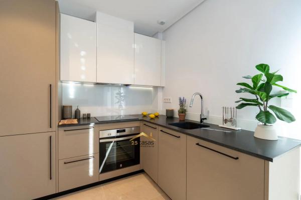 Chalet adosado en calle Josefa Botella Samper