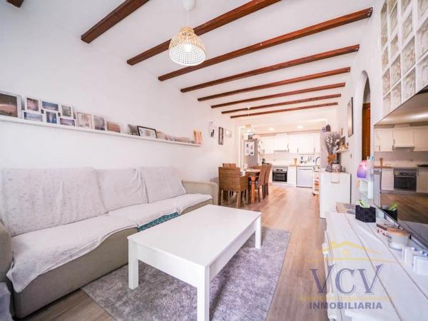 Chalet adosado en avenida del Carabasí