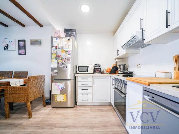 Chalet adosado en avenida del Carabasí