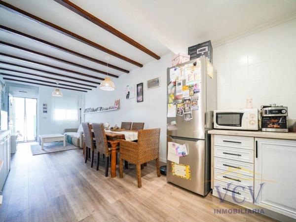 Chalet adosado en avenida del Carabasí