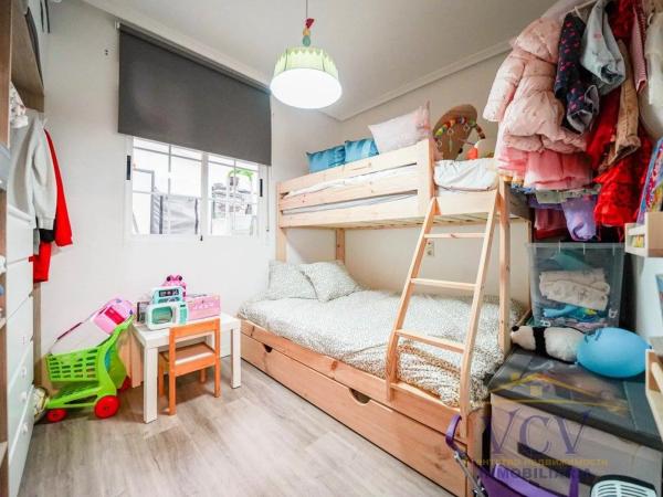 Chalet adosado en avenida del Carabasí