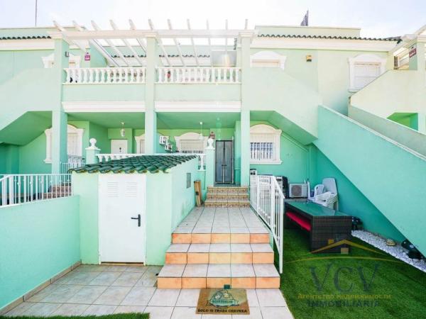 Chalet adosado en avenida del Carabasí