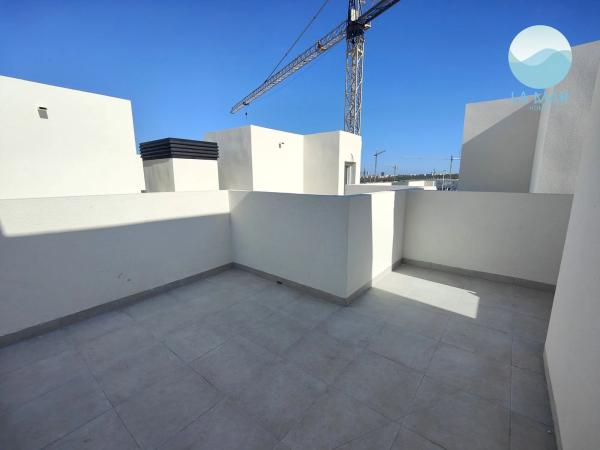 Chalet adosado en calle de Xipre