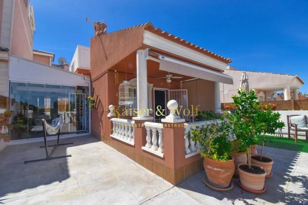 Casa independiente en calle de Finlandia