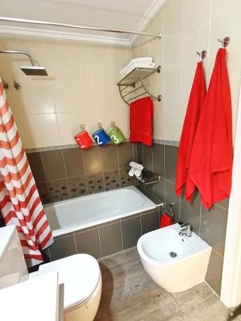 Chalet adosado en calle de Creta, 80