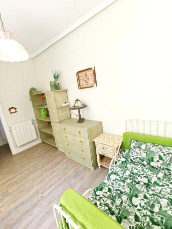 Chalet adosado en calle de Creta, 80