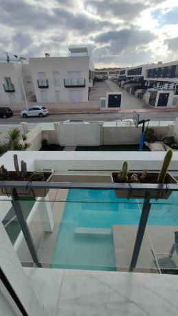 Casa independiente en calle Malta