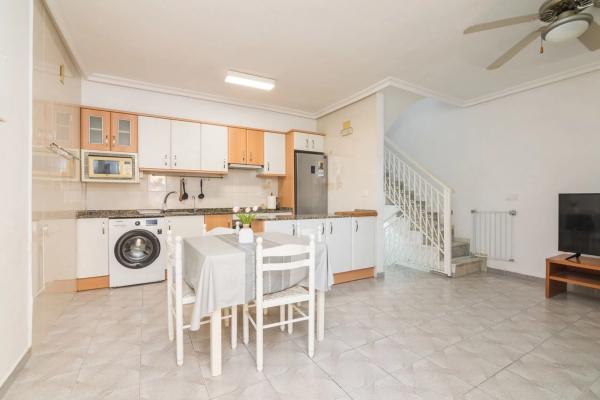 Chalet adosado en calle La Rioja s/n