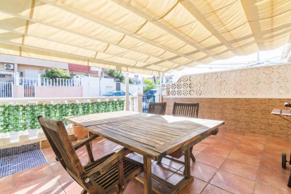 Chalet adosado en calle La Rioja s/n