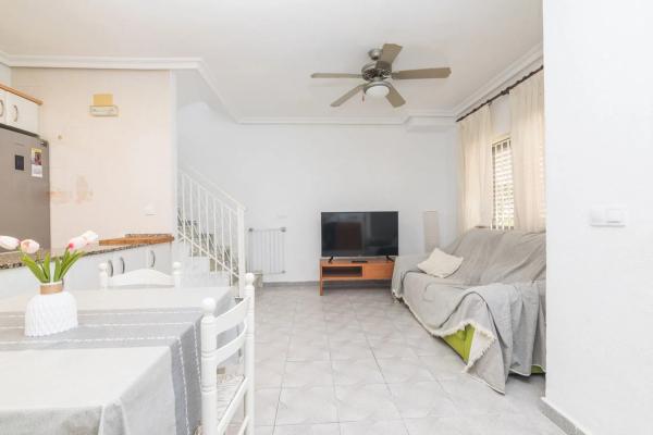 Chalet adosado en calle La Rioja s/n