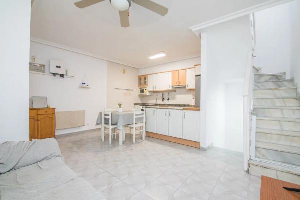 Chalet adosado en calle La Rioja s/n