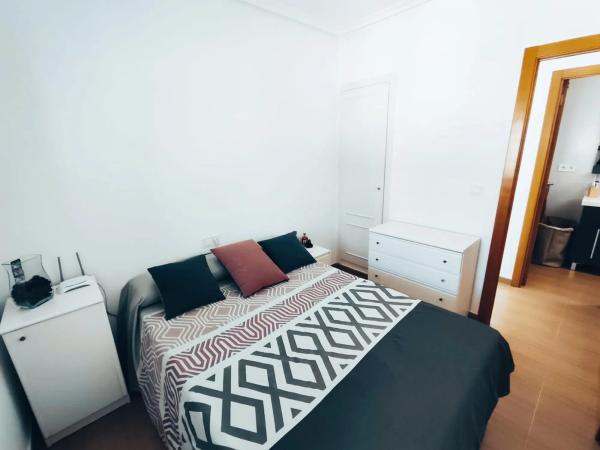 Chalet adosado en calle La Rioja