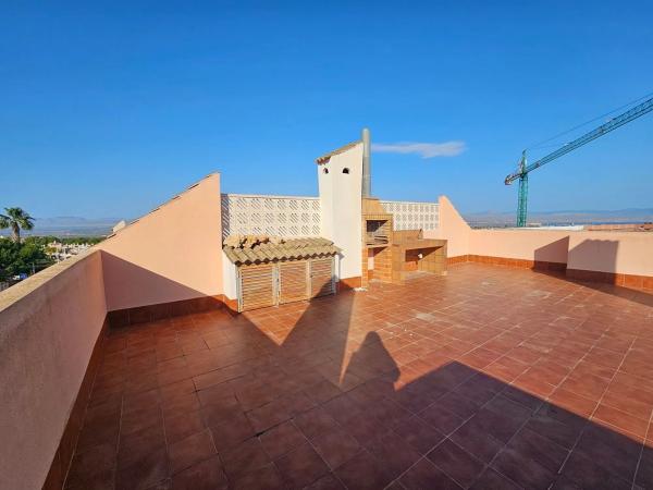 Chalet pareado en calle Monte de Santa Pola