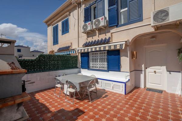 Chalet adosado en calle La Rioja