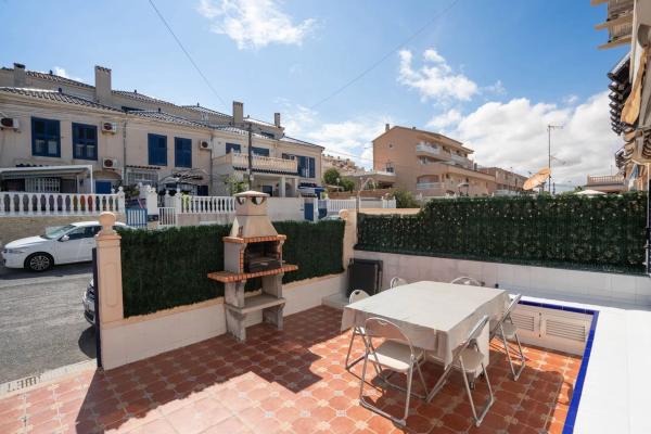 Chalet adosado en calle La Rioja