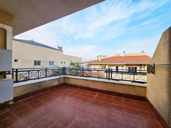 Casa independiente en avenida de Noruega