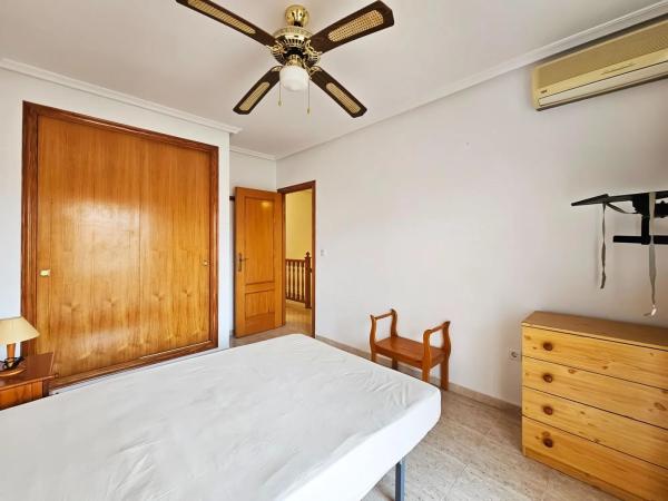 Casa independiente en avenida de Noruega