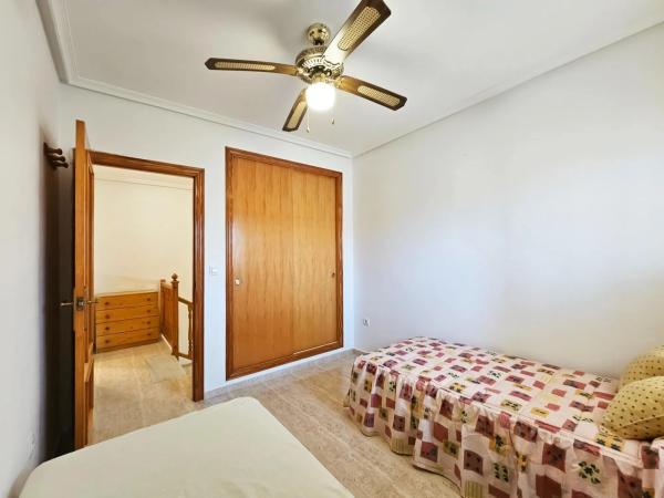 Casa independiente en avenida de Noruega