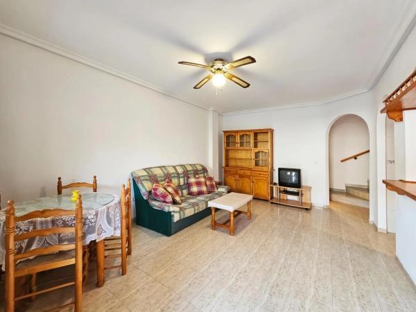 Casa independiente en avenida de Noruega