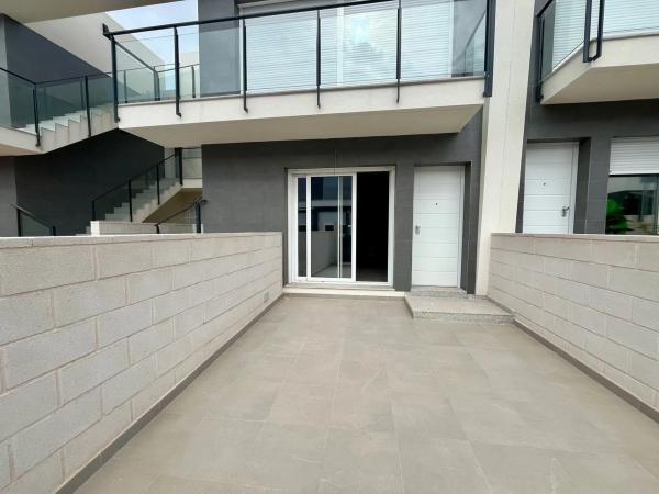 Piso en calle de Xipre, 70