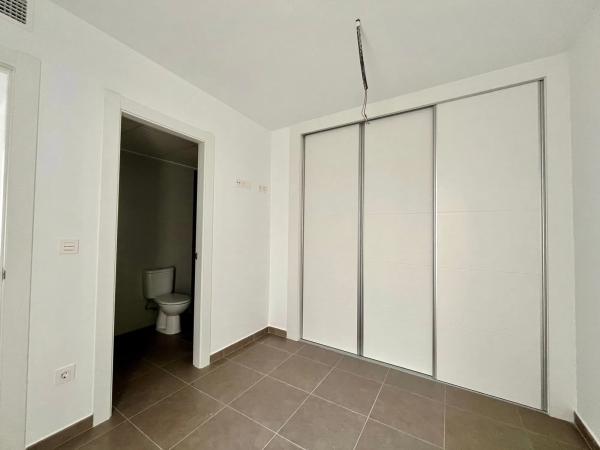 Piso en calle de Xipre, 70