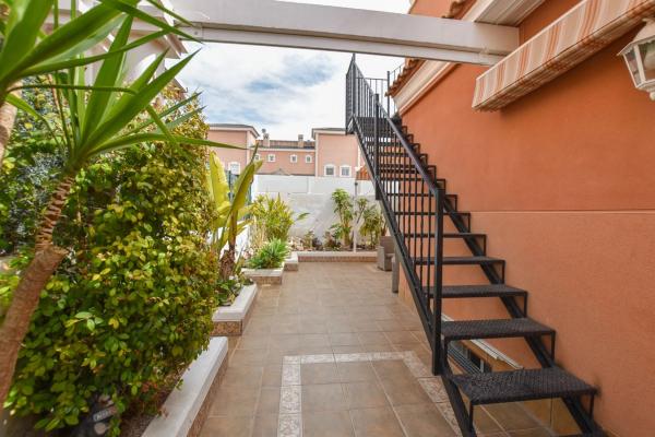 Casa independiente en avenida de Finlandia, 10