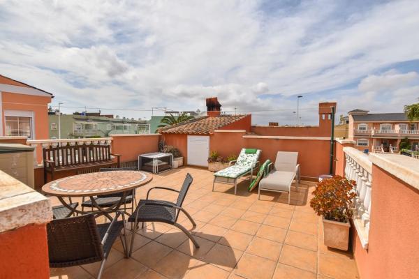 Casa independiente en avenida de Finlandia, 10