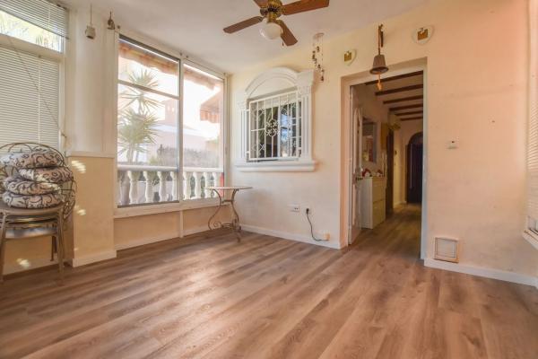 Casa independiente en avenida de Finlandia, 10