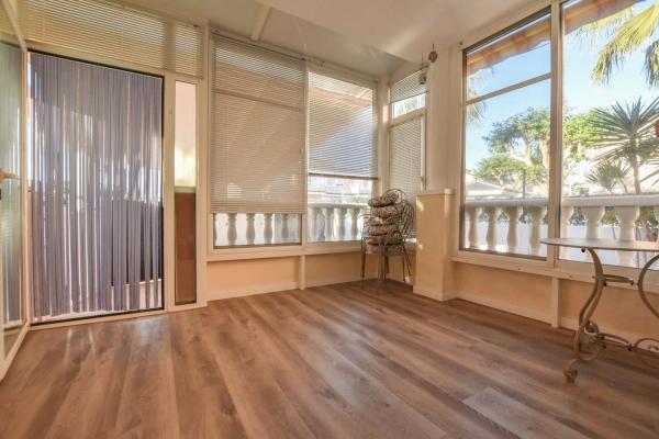 Casa independiente en avenida de Finlandia, 10