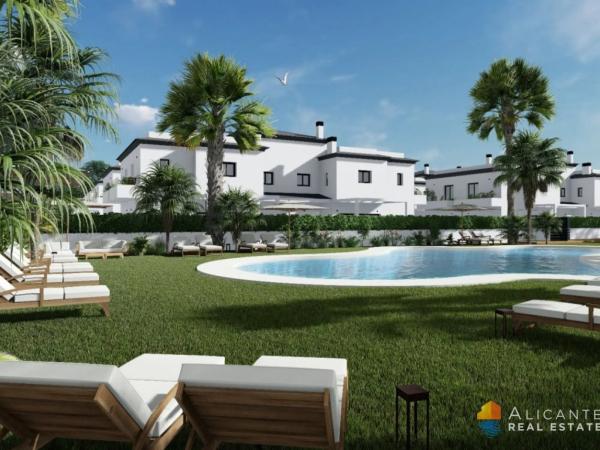 Chalet adosado en calle Manuela Molina Segura