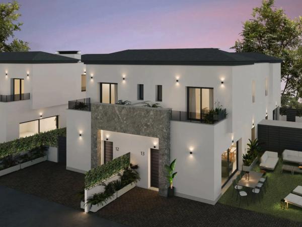 Chalet adosado en calle Manuela Molina Segura