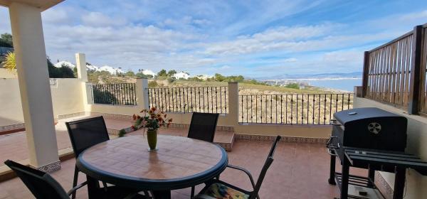 Chalet pareado en avenida escandinavia, 39