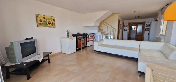 Chalet pareado en avenida escandinavia, 39