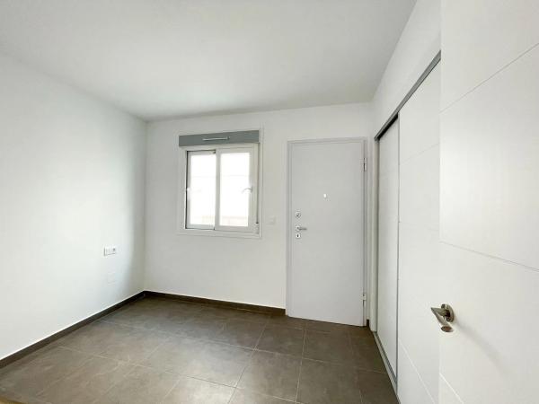 Chalet adosado en calle Adelaida Pérez Ojeda García