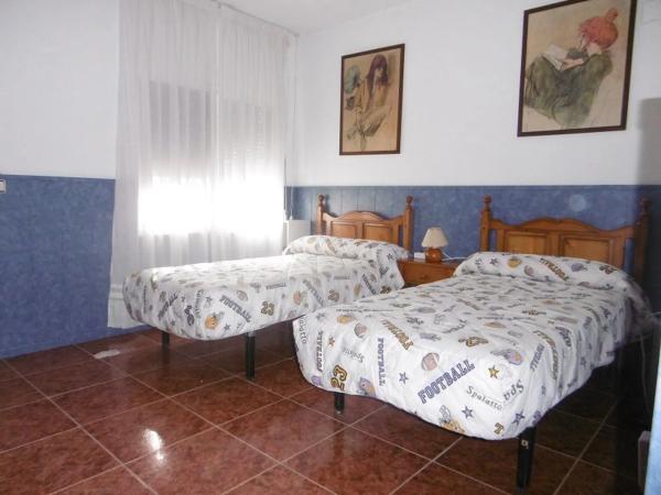 Chalet adosado en avenida America . Urbanizacion Sueño Azul, 23  y 24