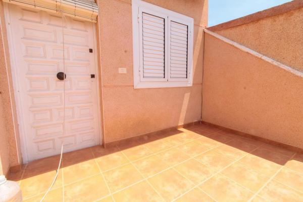 Piso en calle Venecia, 28