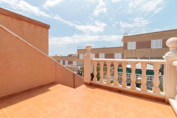 Piso en calle Venecia, 28