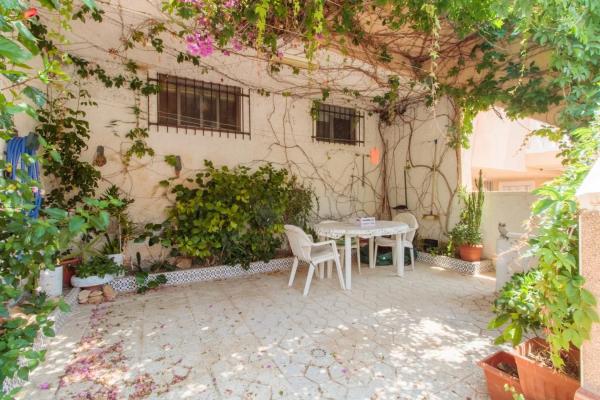 Piso en calle Venecia, 28