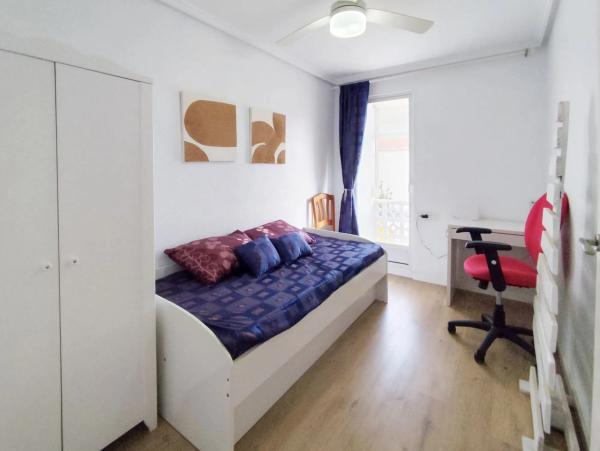 Chalet adosado en calle Jijona