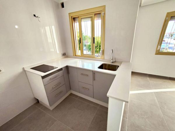 Chalet adosado en avenida de Ronda, 27