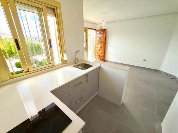 Chalet adosado en avenida de Ronda, 27