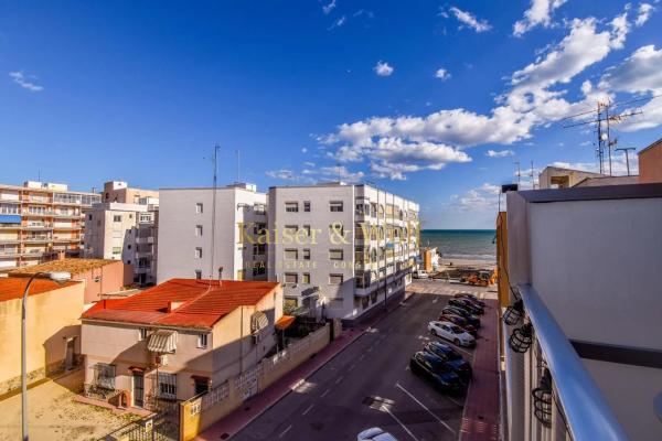 Piso en calle Enrique Pire Solís