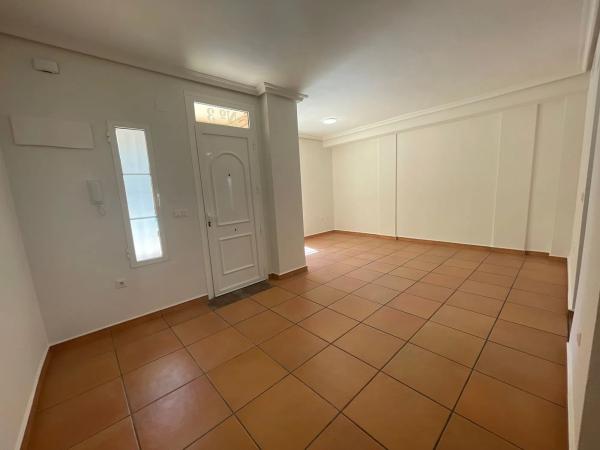 Chalet adosado en calle Gerona