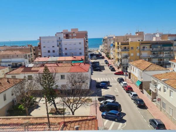 Piso en calle Yecla, 50