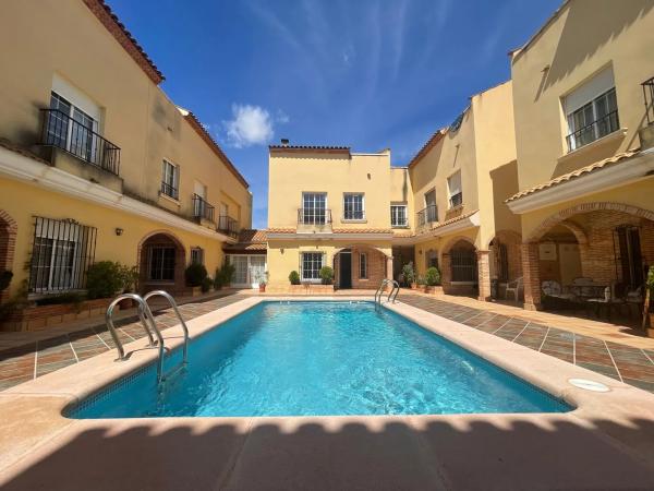 Chalet adosado en calle Gerona