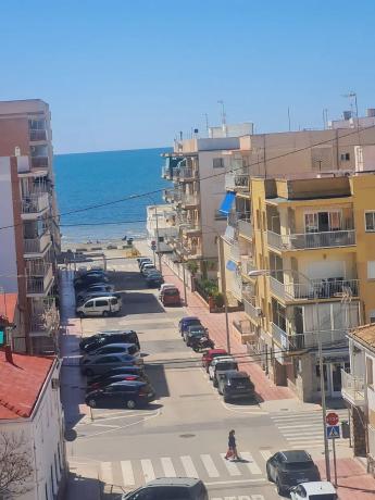 Piso en calle Yecla, 50