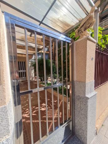 Piso en calle Yecla, 50