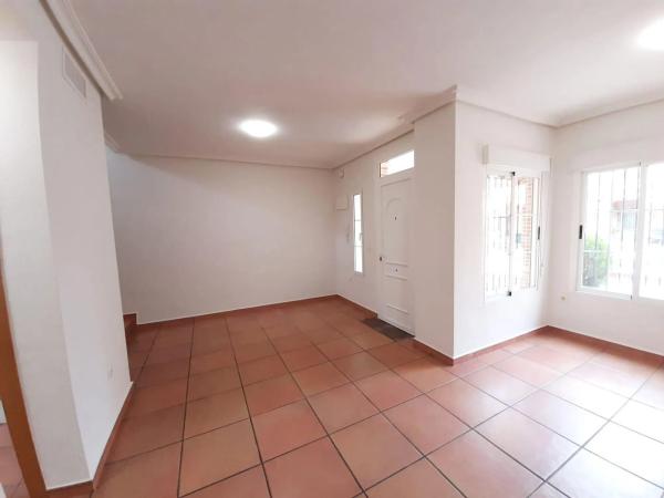 Chalet adosado en calle Gerona