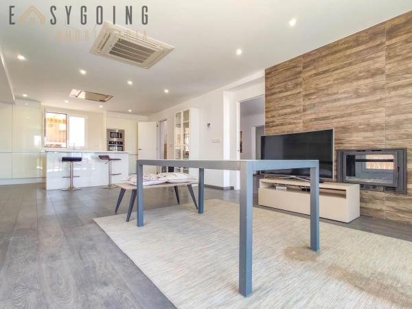 Casa independiente en avenida de la Armada Española