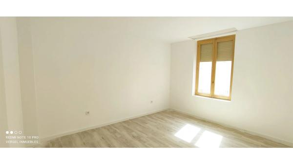 Piso en calle Poeta Miguel Hernandez